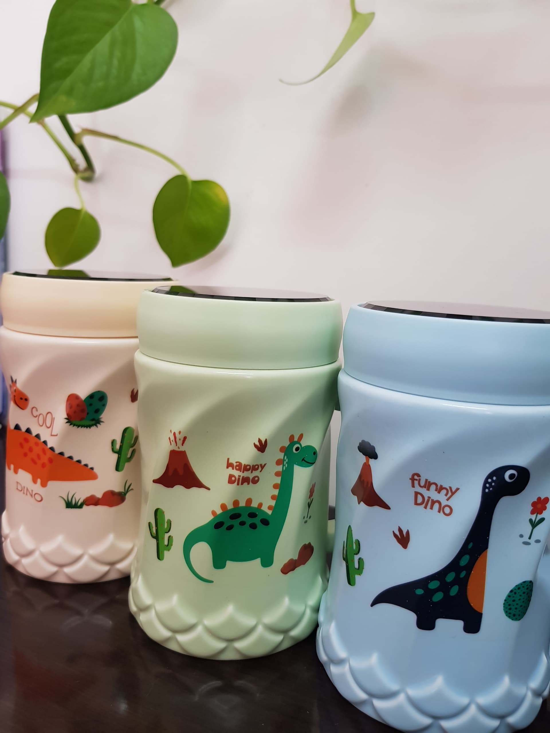 ماگ سرامیکی در دار آینه ای طرح دایناسور Dino وارداتی ۳۸۰ میل